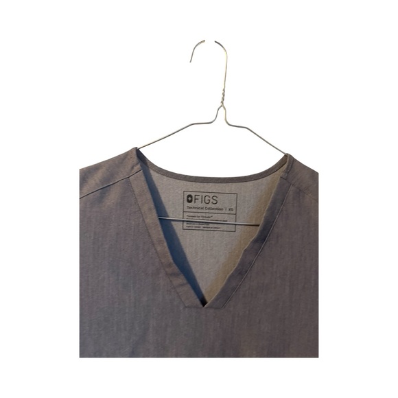 Figs V-Neck Casma Three-Pocket Scrub Top Graphite Women Size XS - Picture 3 of 12